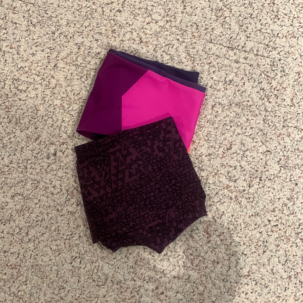 2 pairs cropped leggings- size small